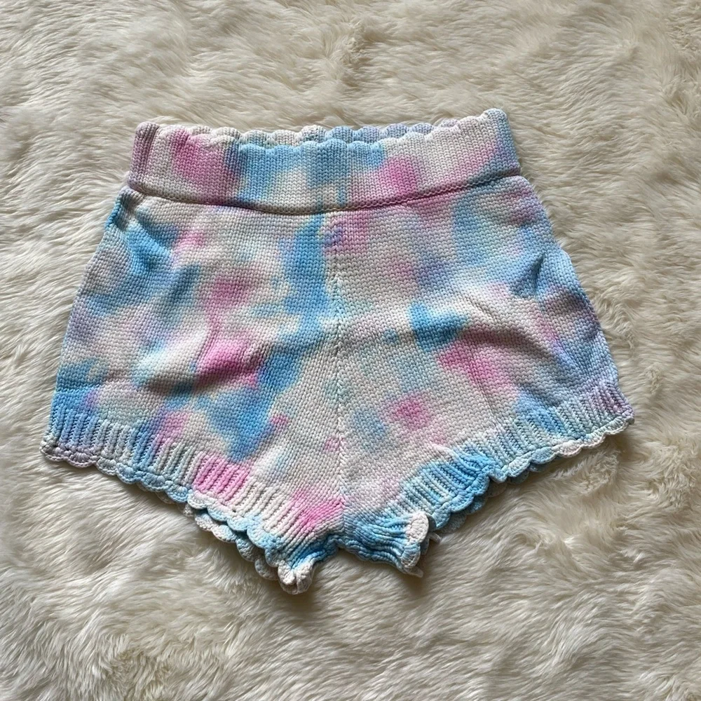 ๐ Karrisa Tie Dye Knit Scallop Shorts, Size L, Pink, White & Blue - Picture 4 of 17